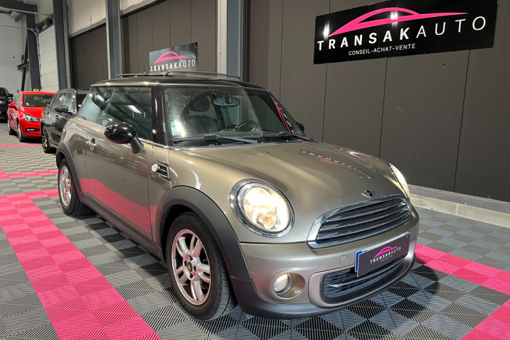 MINI HATCH R56