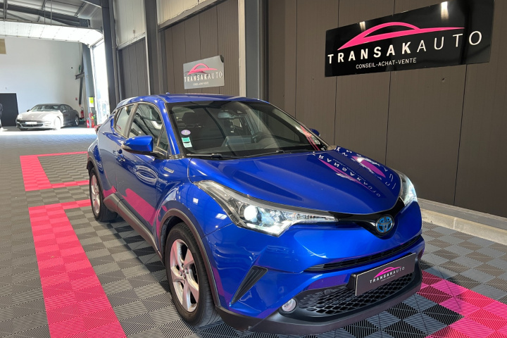 TOYOTA C-HR HYBRIDE PRO
