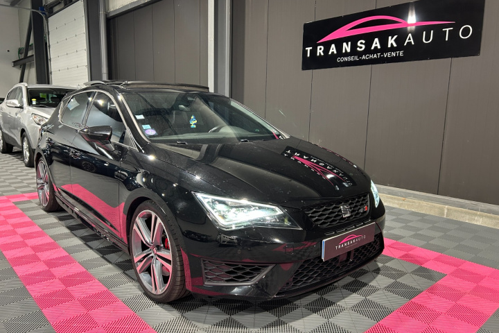 SEAT LEON