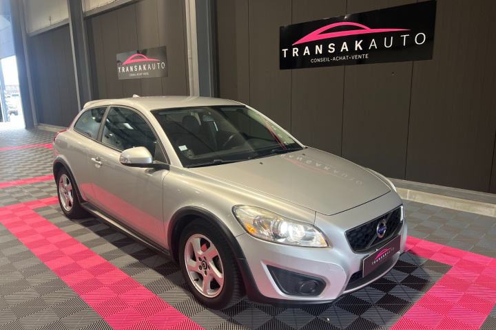 VOLVO C30