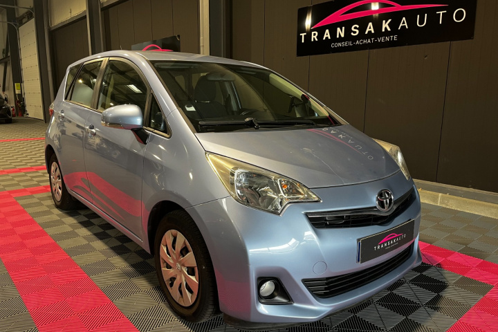 TOYOTA VERSO S